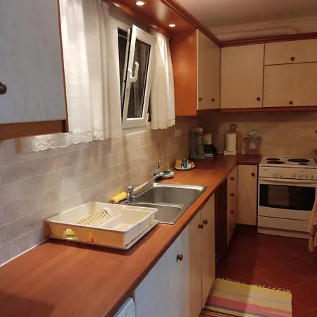 Holiday home νηρηίδες -αμφιτρίτη γαλάτεια Aliveri